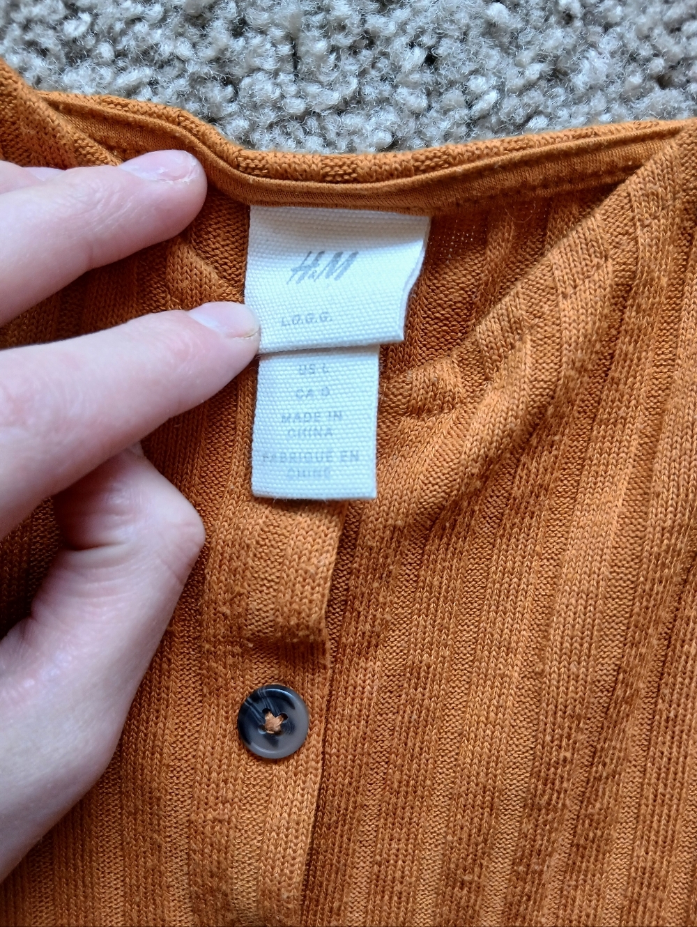 H&M Ribbed Button-Front Tank Top - Picture 2 of 4